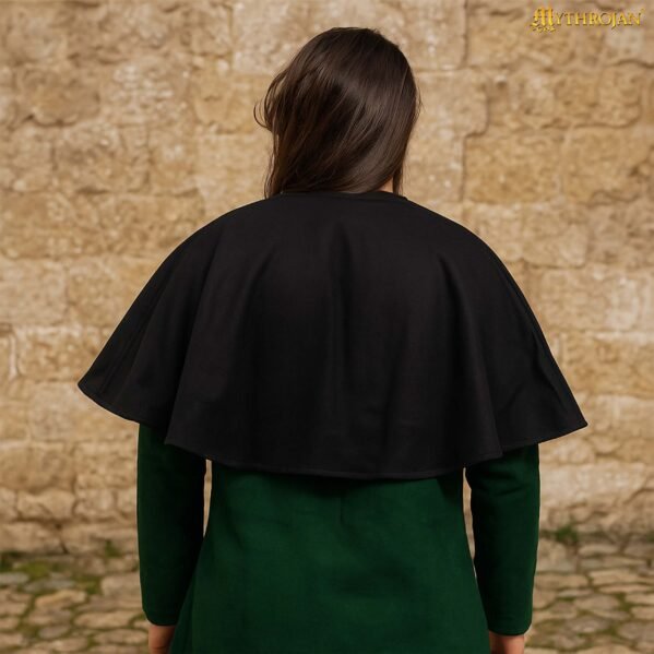 Medieval Woolen Pelerine - Image 4