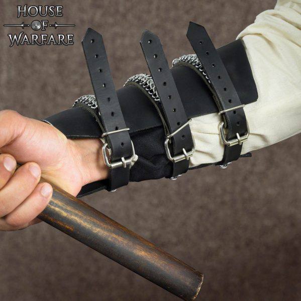 Ranger Leather Bracers with Chainmail Rows